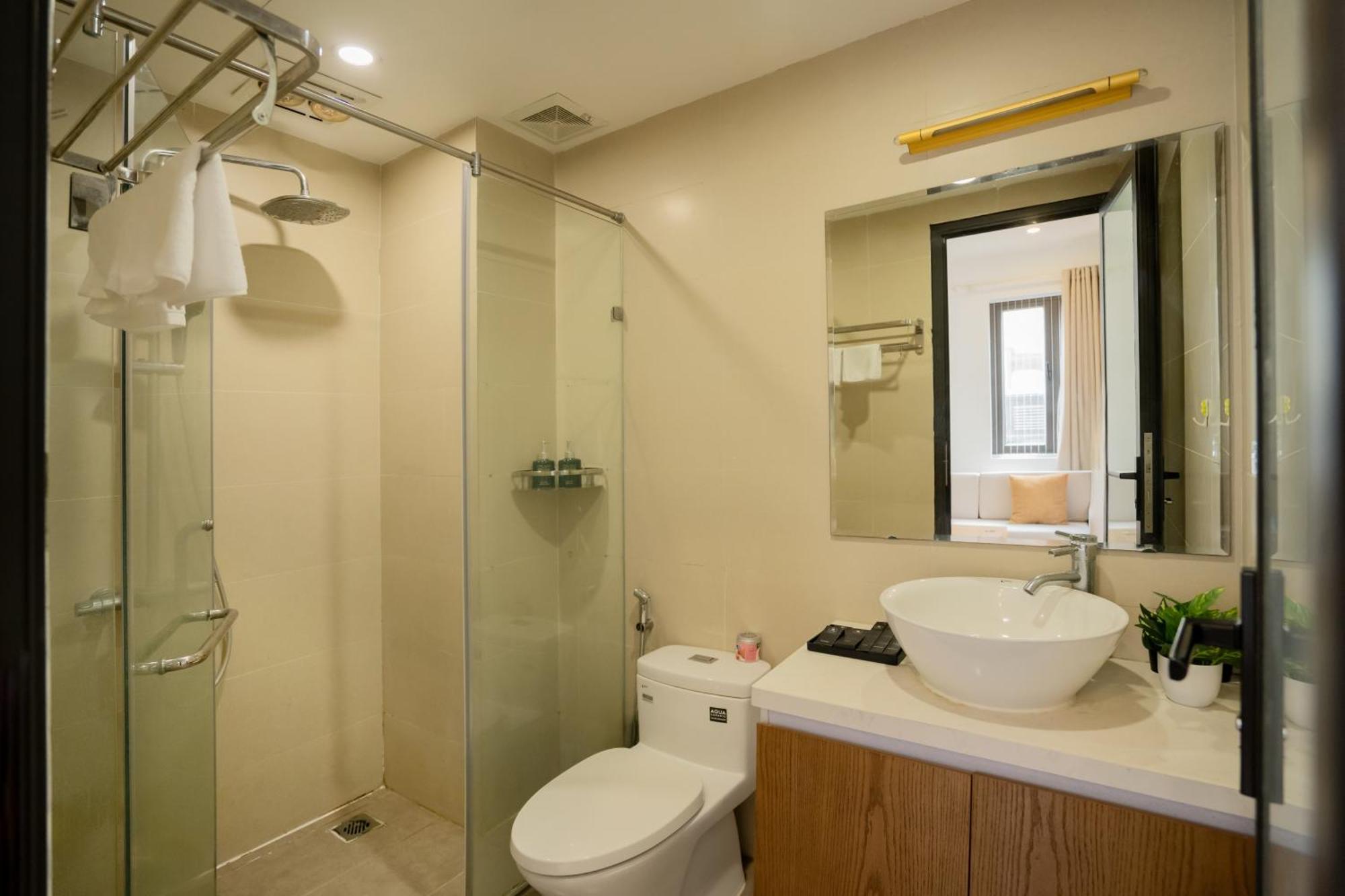 22Housing Hotel & Residence 60 Linh Lang Ханой Екстериор снимка