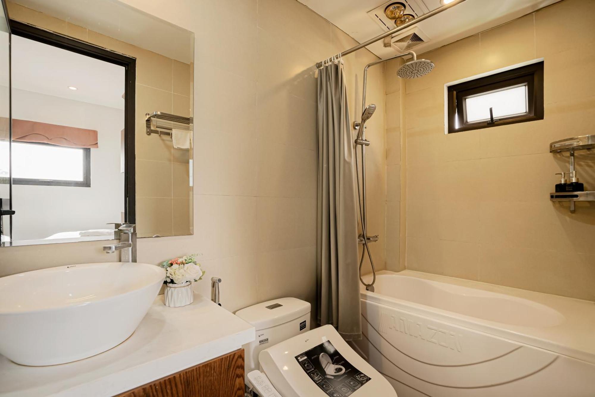 22Housing Hotel & Residence 60 Linh Lang Ханой Екстериор снимка
