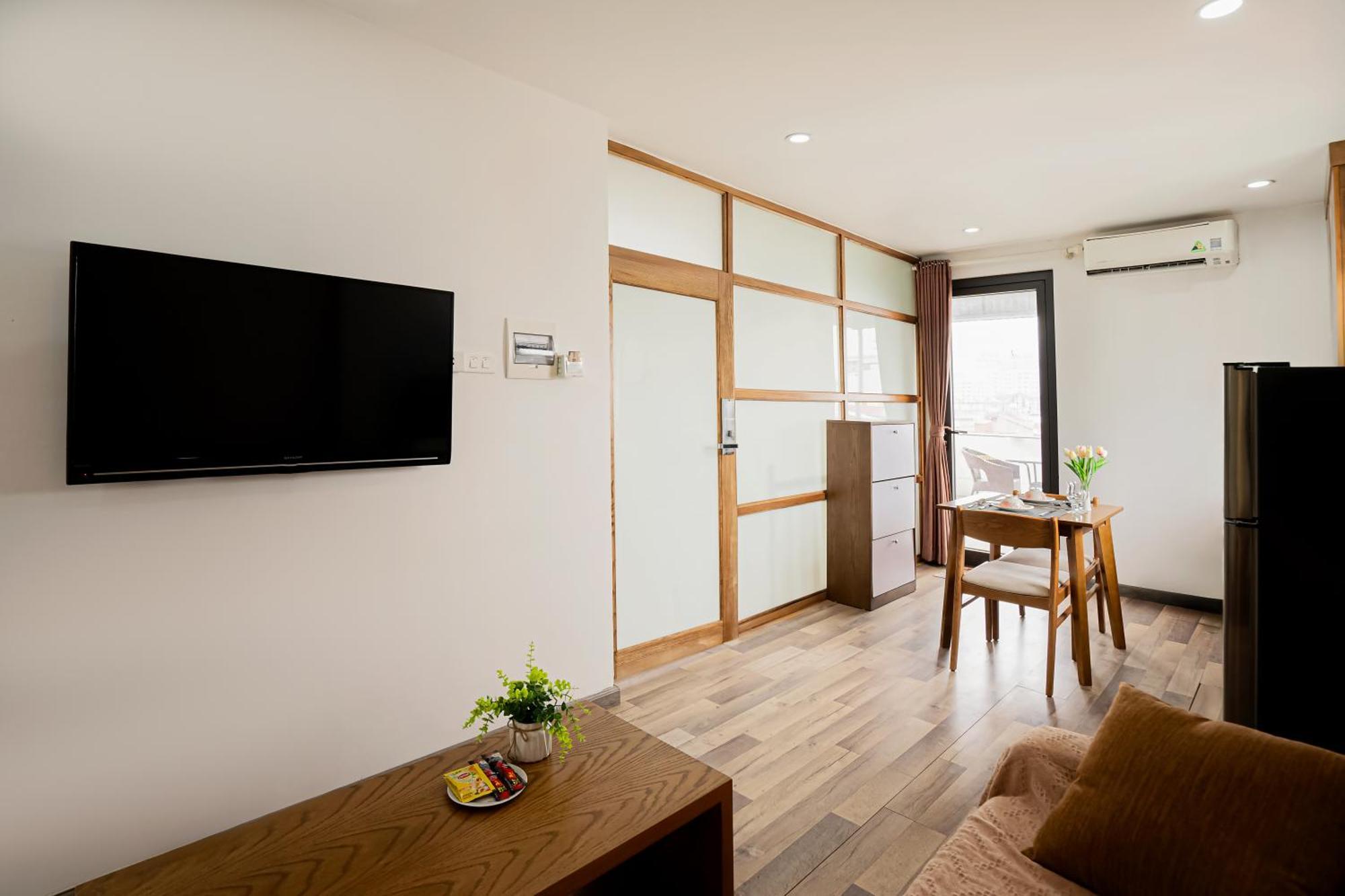 22Housing Hotel & Residence 60 Linh Lang Ханой Екстериор снимка